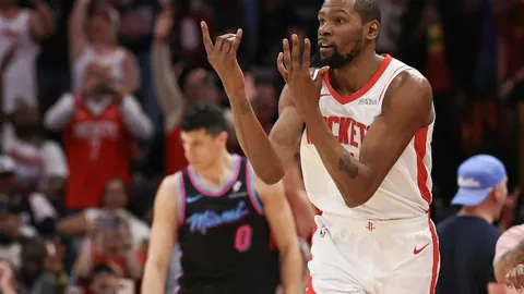 大连英博冠名盛典圆满结束，陈东总经理公布招商进展近八成